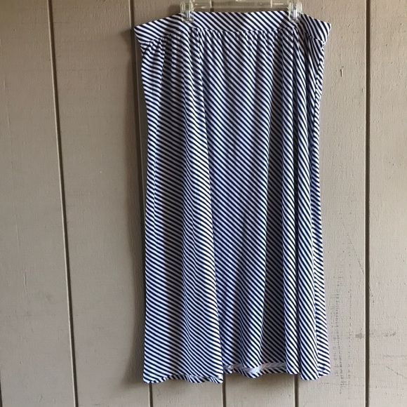 Terra & Sky Dresses & Skirts - Terra Sky Skirt 2X